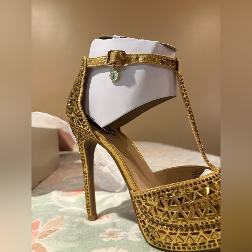 Thalia Sodi Pumps | Size: 5.5 | Color: Gold - Picture 3 of 6